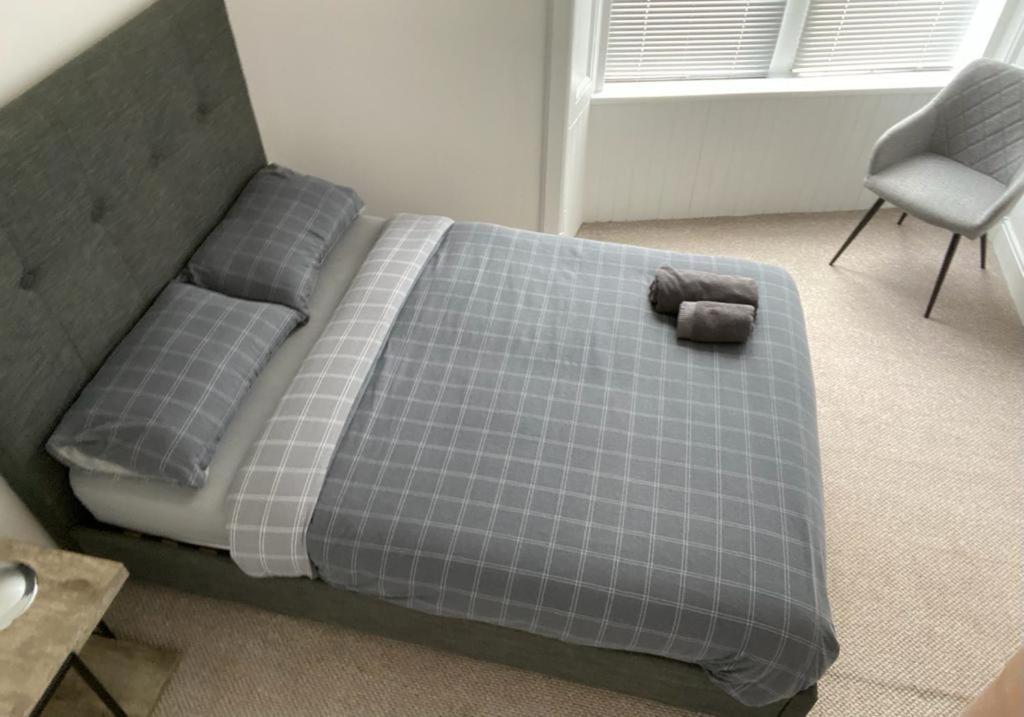 Spacious 3 Bedroom In Centre *