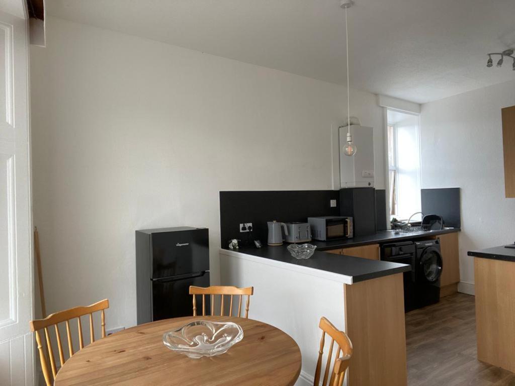 Spacious 3 Bedroom In Centre Apartment Campbeltown