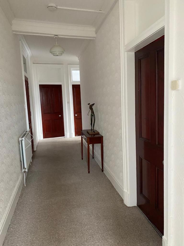 Apartment Spacious 3 Bedroom In Centre Campbeltown