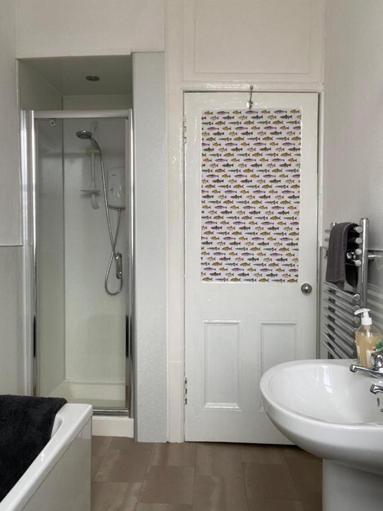 Spacious 3 Bedroom In Centre Apartment
