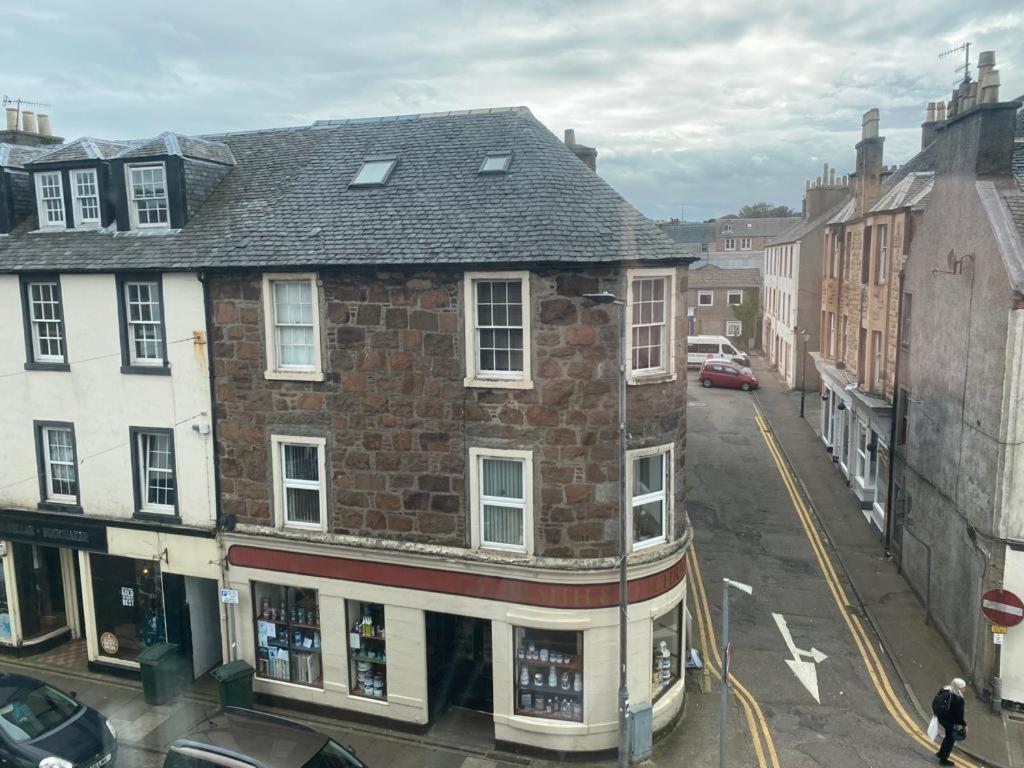 Spacious 3 Bedroom In Centre * Campbeltown