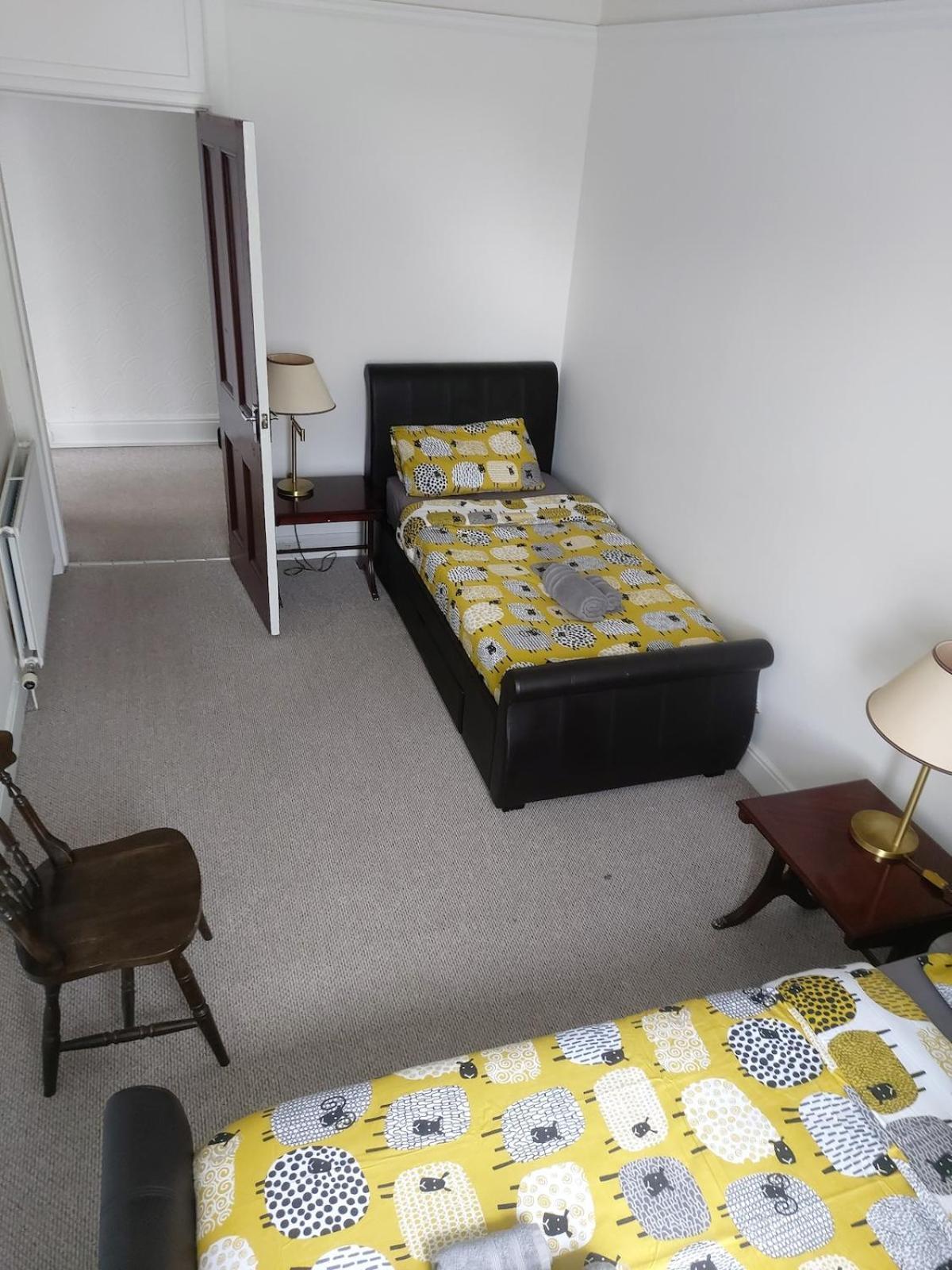 Spacious 3 Bedroom In Centre Campbeltown